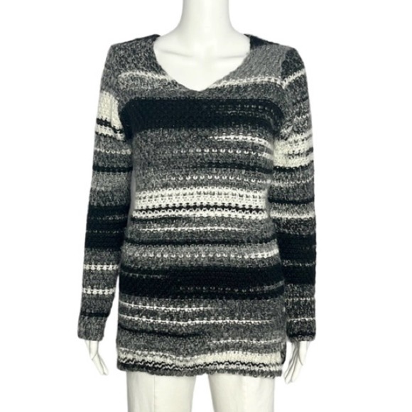 Anthropologie Sweaters - Anthro Elsamanda black & white wool blend tunic sweater size Small